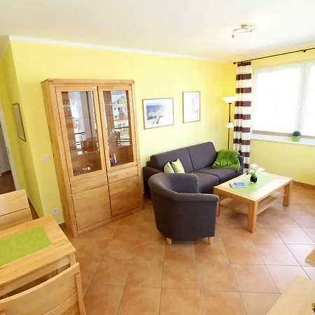 Antje - Ferienwohnung 09 * Goehren (Ruegen)