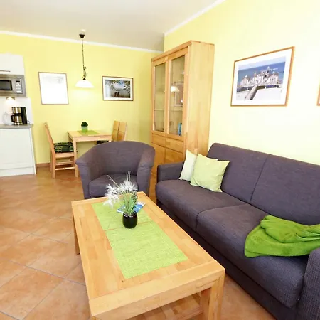 Antje - Ferienwohnung 09 Villa Goehren (Ruegen)